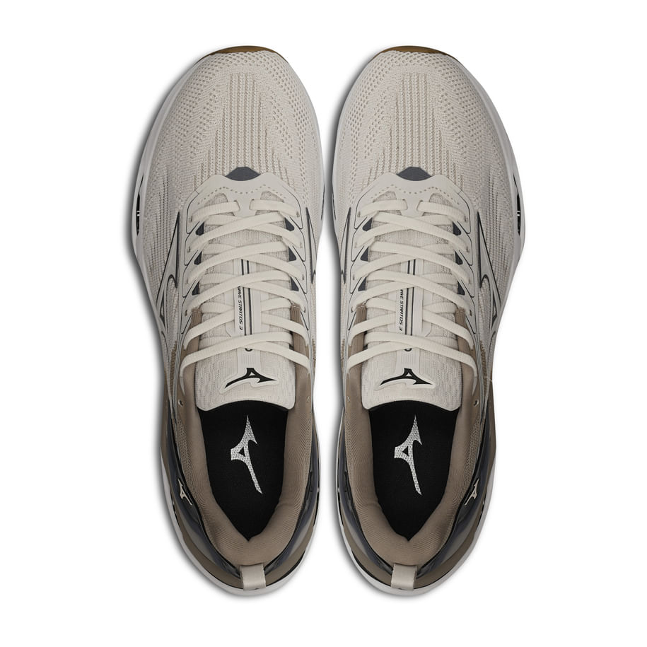 Tênis Mizuno Wave Stratos 3 bege masculino vista lateral para ajuste e conforto